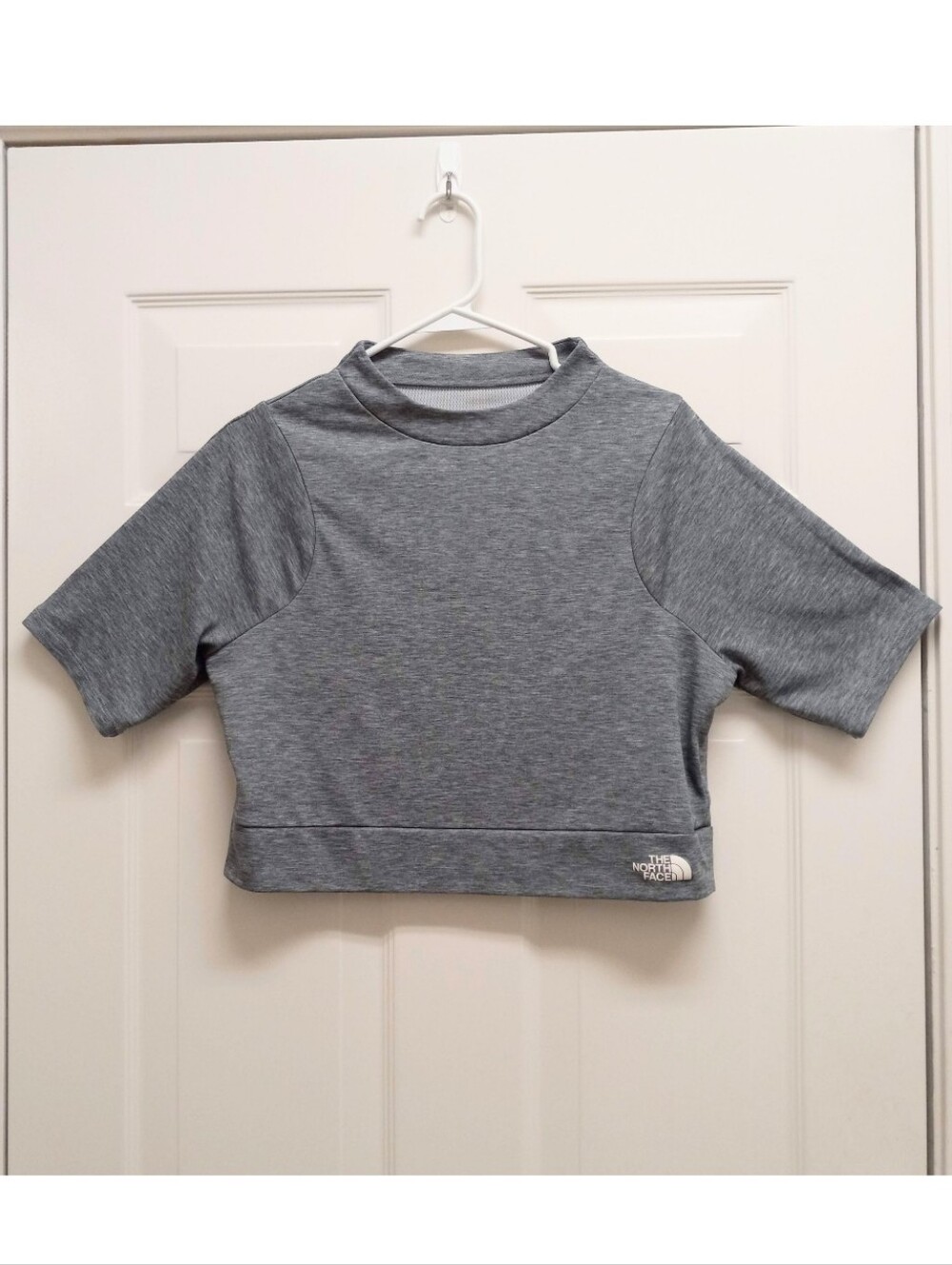 North Face Vyrtue Crop Top Gray XL Mock Neck Athletic Activewear Gym Gorpcore
